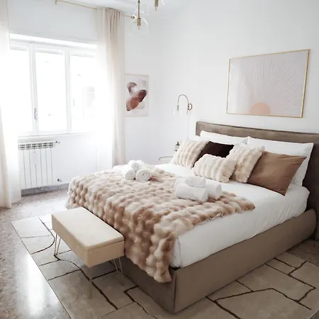 Thery House - Tiburtina * Roma